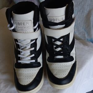 UBFEN Black and White High-Top Sneakers
